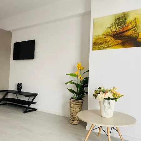 Maritimo Apartment 5*