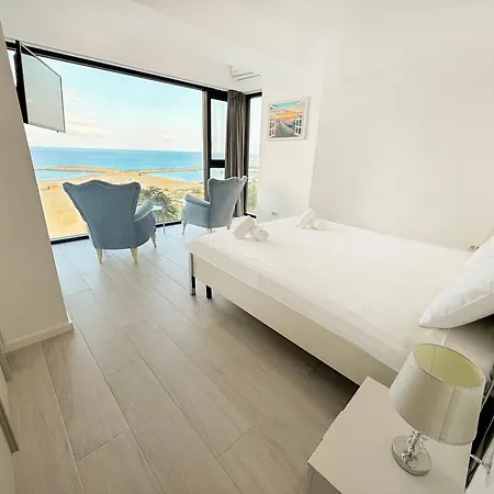 Maritimo קונסטנצה