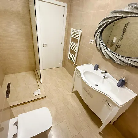 Maritimo דירה 4*