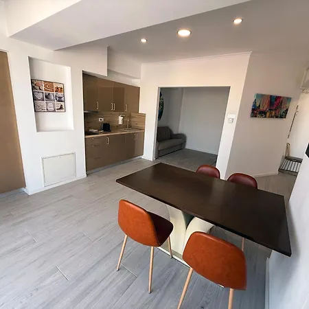 Апартаменти Maritimo 4*