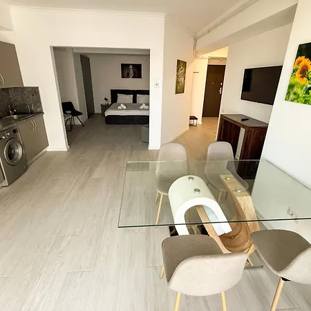 Апартаменти Maritimo 4*